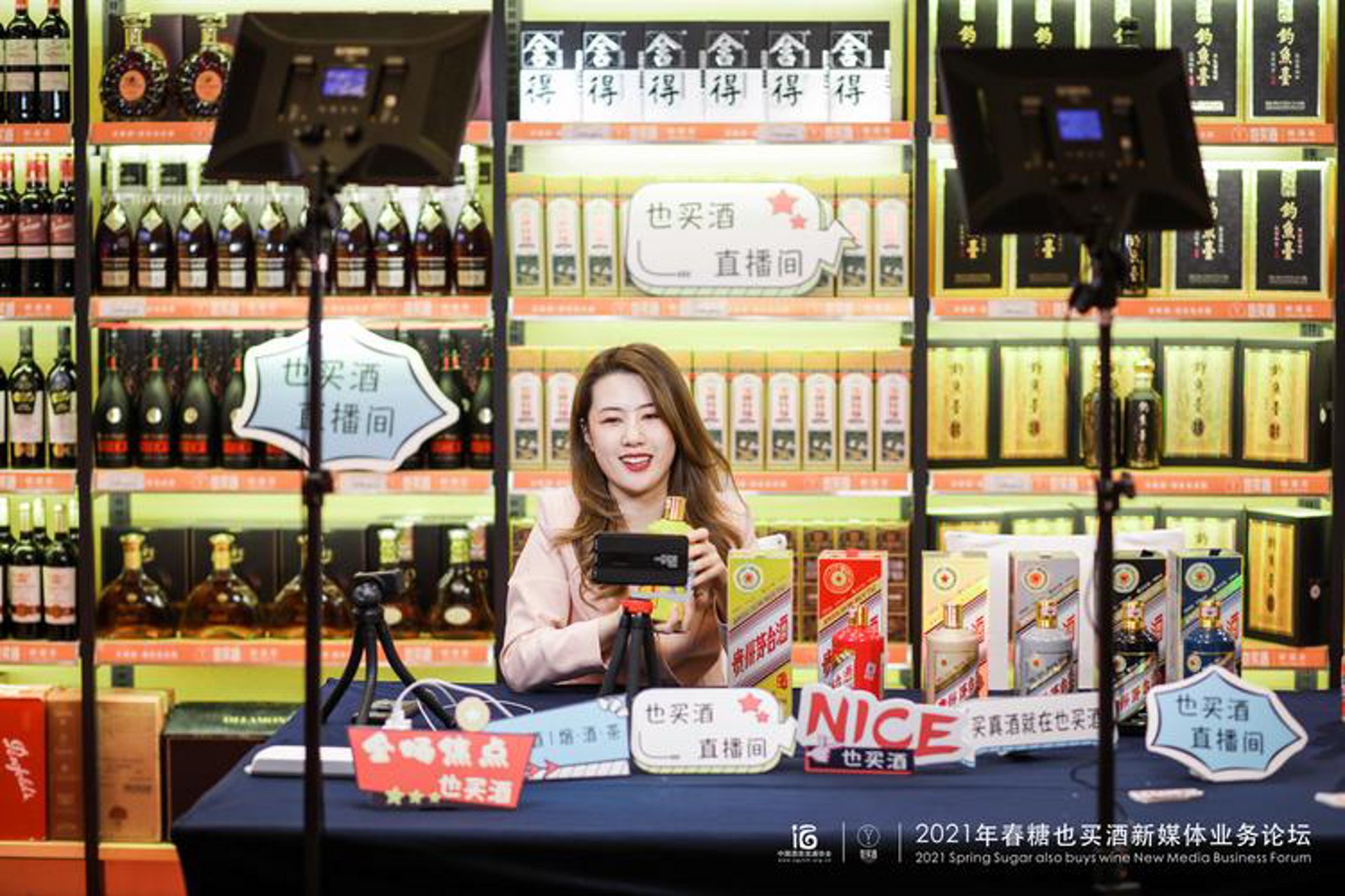 车挂的魅力：轻松携带随身物品的小巧神器